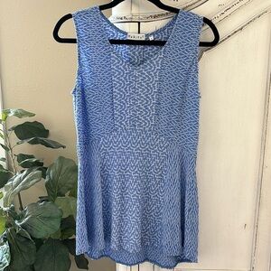 Habitat Clothes to Live In Top Womens Small Blue & White Sleeveless Blouse